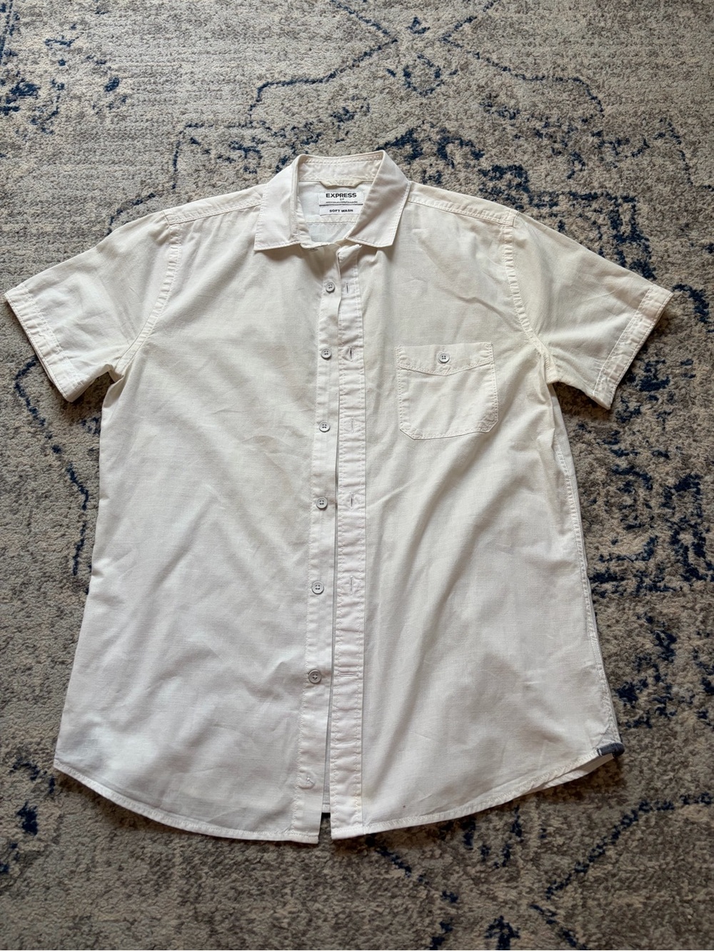 Express Men's Short Sleeve Button-Up Shirt